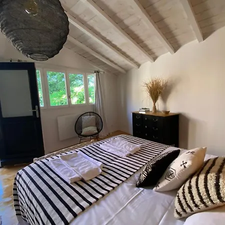 Alhena A With Heated Swimming Pool *