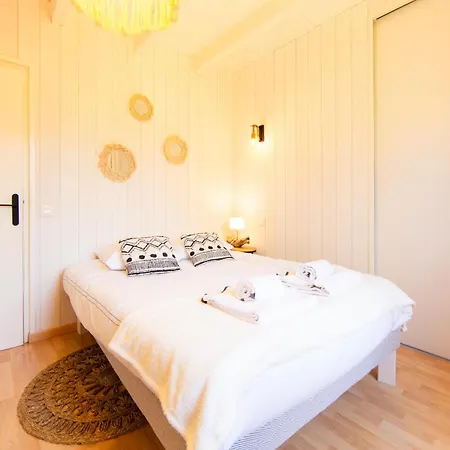 Villa Alhena A Bourg